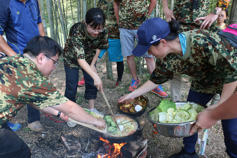 第二天中午埋锅造饭（2）_副本.jpg